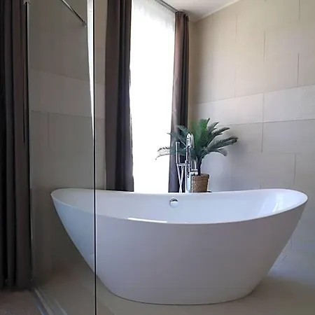 Baobab Hotell 4*